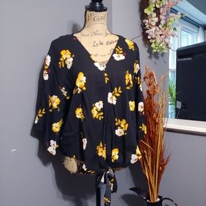 NWT Polly & Esther Kimono Floral Tie Front Top